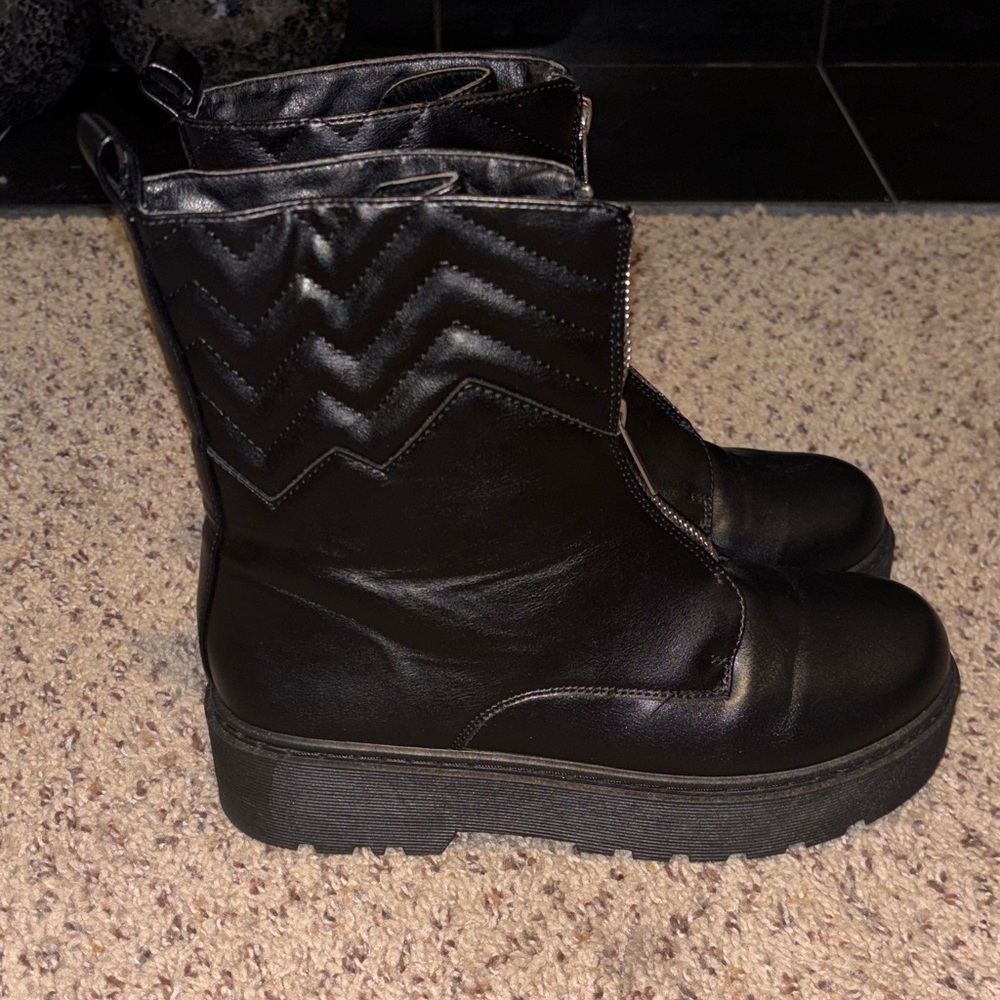 Yoki- Moto Boots size 8 - Picture 3 of 8